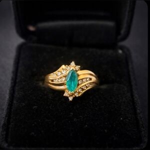 Vintage 10K Gold Emerald & Diamond Ring – Marquise Cut – GTR